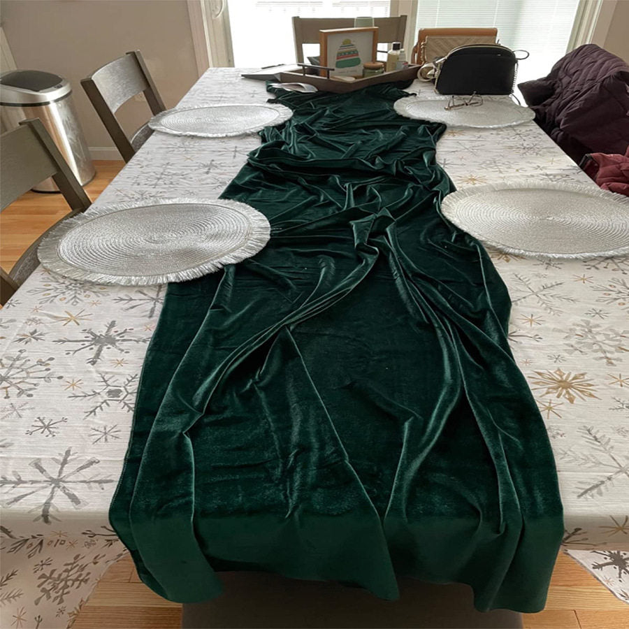 Flowerva  New Wedding Emerald Green Velvet Table Runner, for Birthday, Dinner &amp; Party Decor