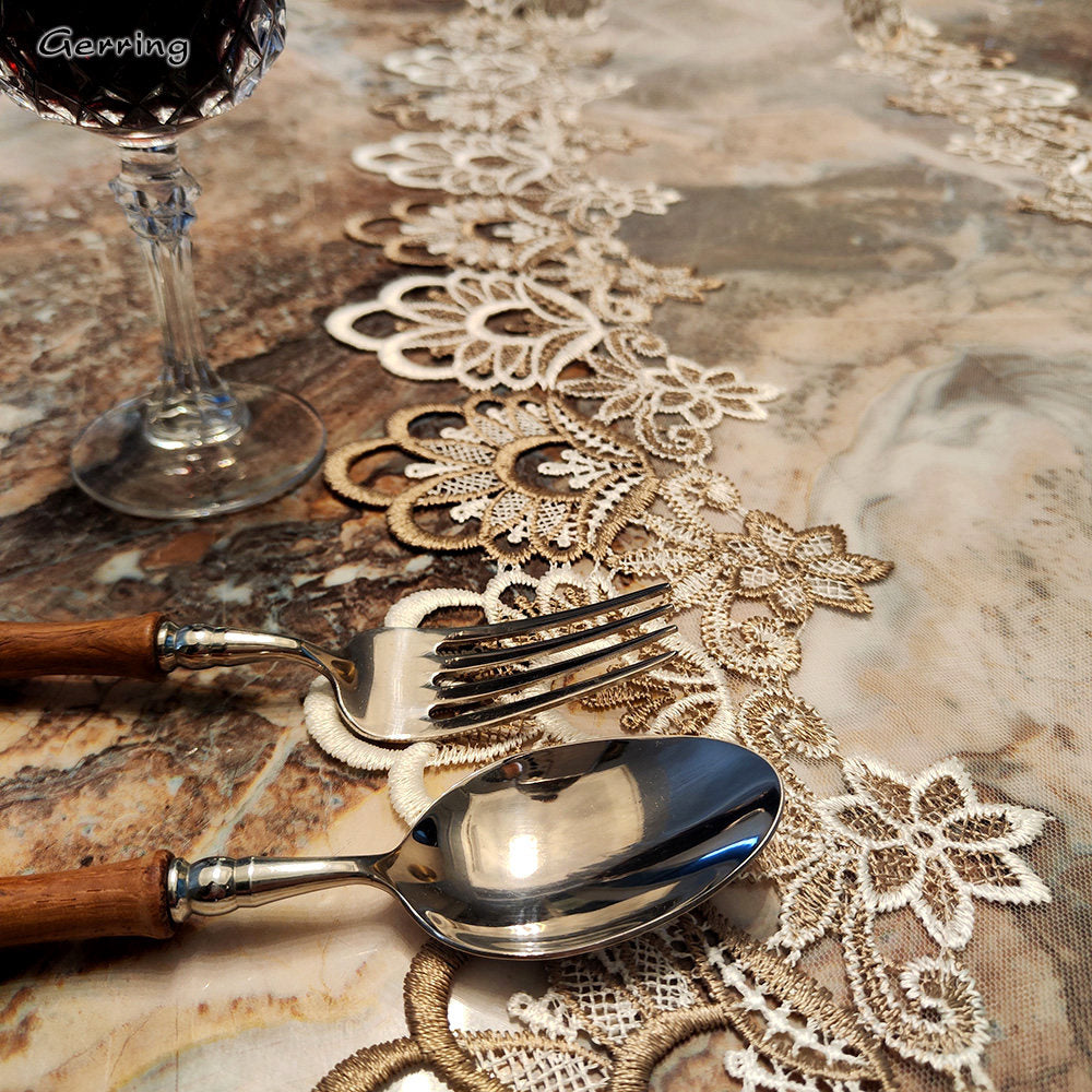 Flowerva  Vintage American-Style Lace Table Runner