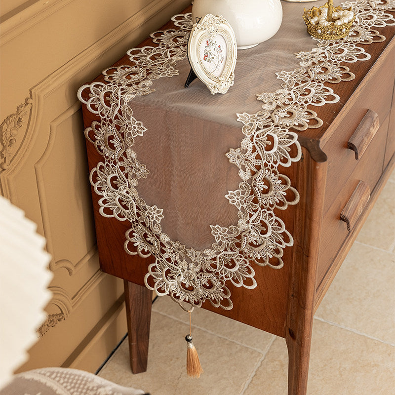 Flowerva Luxurious Lace Table Runner — Elegant Nordic Modern Style Decor