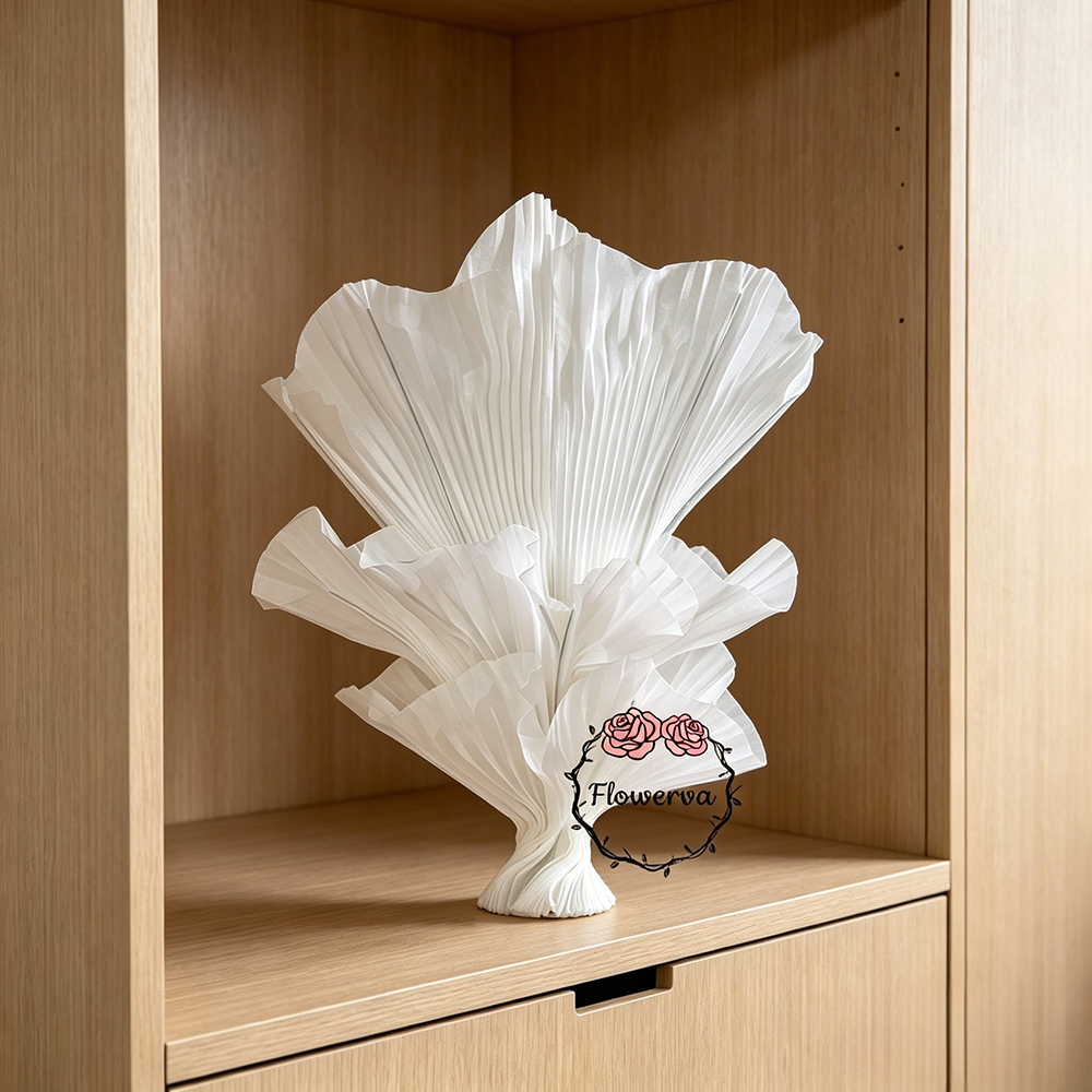 Flowerva White Aura Pleat Table Flower