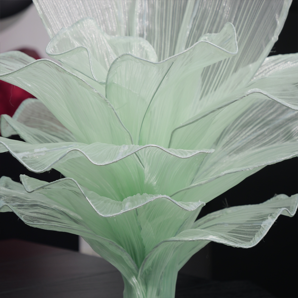 Flowerva Airy Green Veil Eternal Table Flower