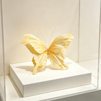 Acento artístico de mariposa etérea Flowerva