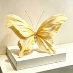 Acento artístico de mariposa etérea Flowerva