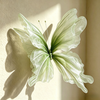 Flowerva Delicate Drift Art Accent