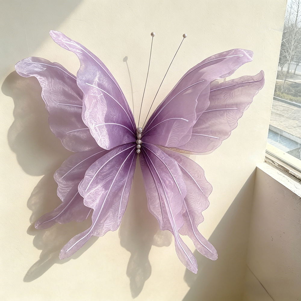 Flowerva Delicate Drift Art Accent