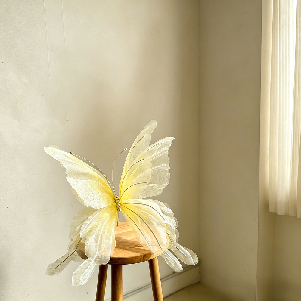 Flowerva Delicate Yellow Drift Art Accent