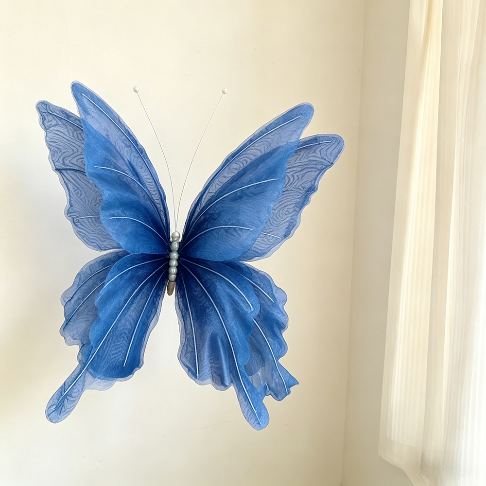 Flowerva Delicate Drift Art Accent