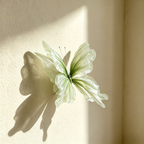 Flowerva Delicate Drift Art Accent