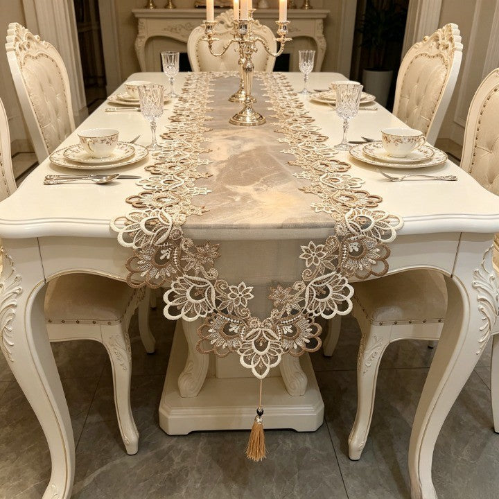 Flowerva  Vintage American-Style Lace Table Runner