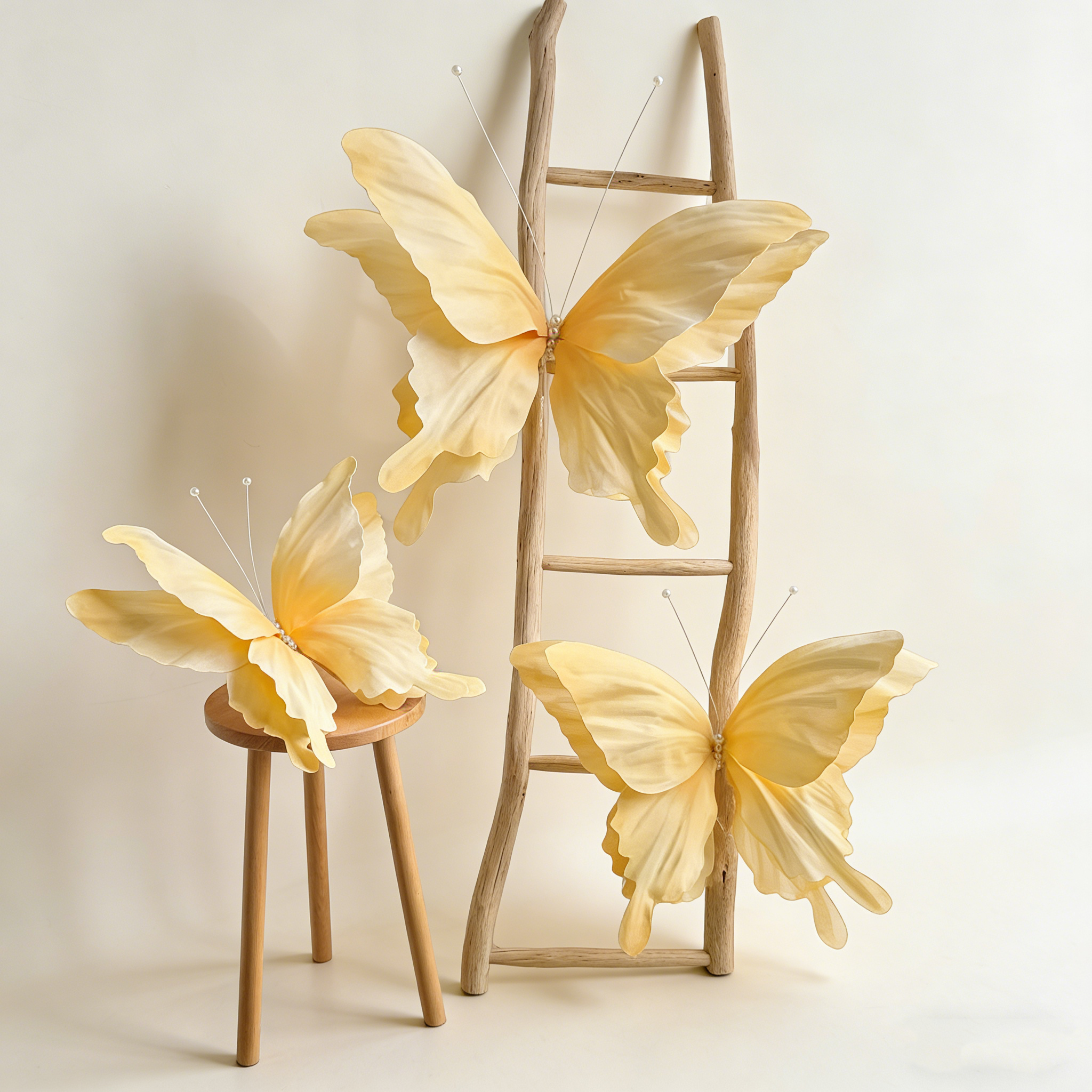 Flowerva Ethereal Flutter Art Accent