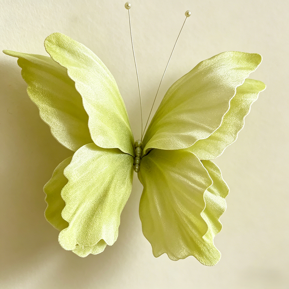 Flowerva Ethereal Flutter Art Accent