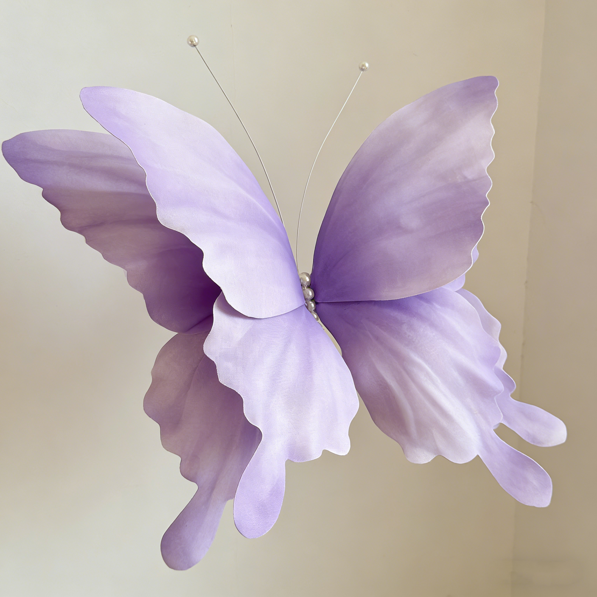 Flowerva Ethereal Flutter Art Accent
