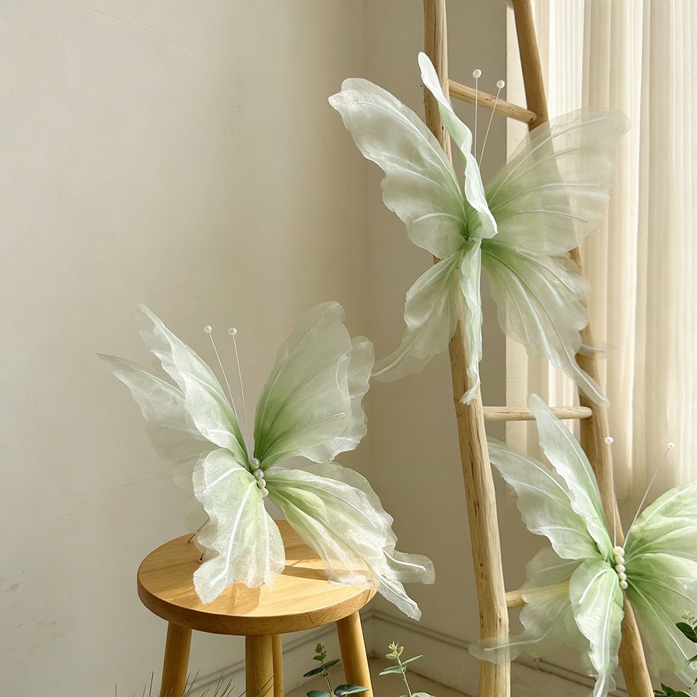 Flowerva Delicate Green Drift Art Accent