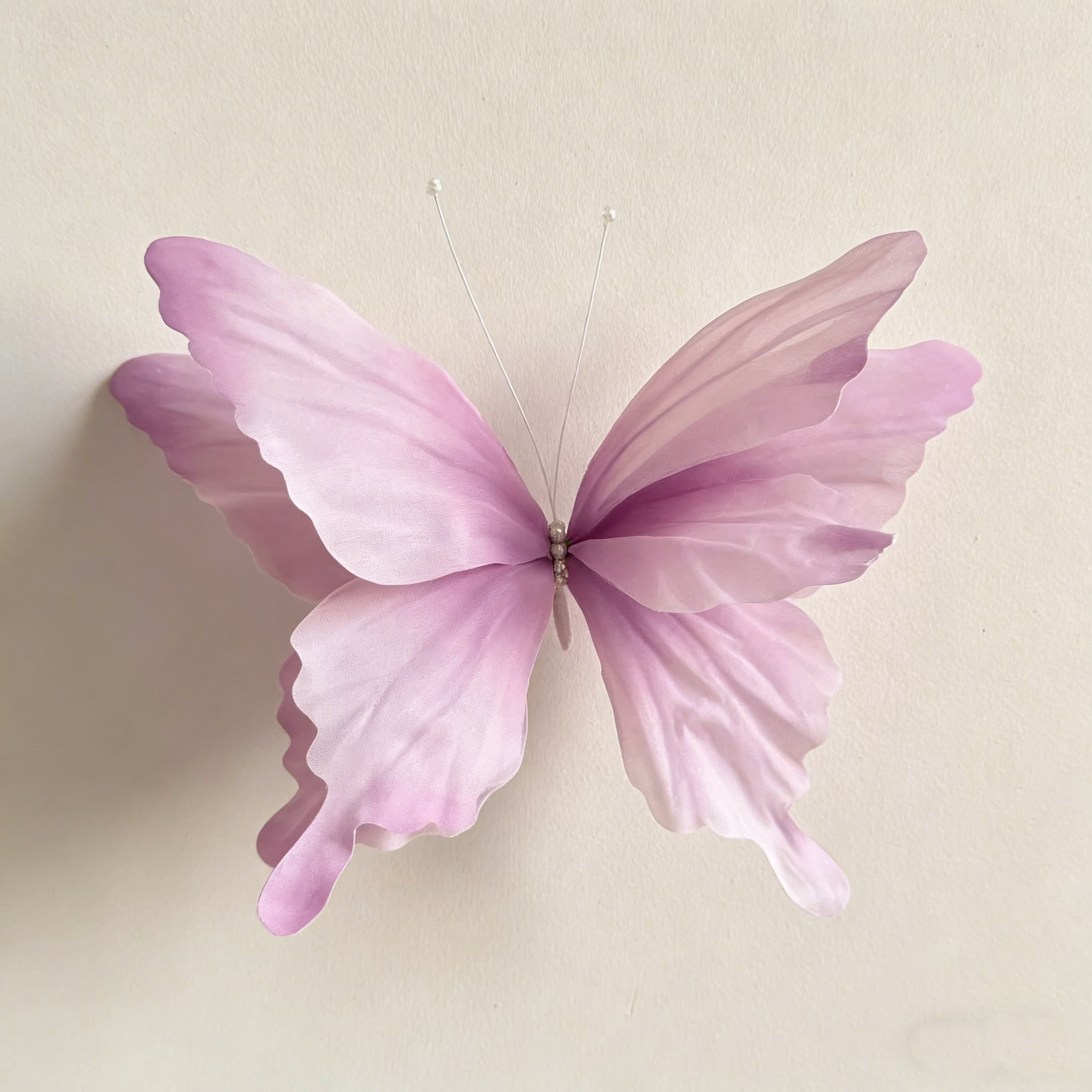 Flowerva Ethereal Flutter Art Accent