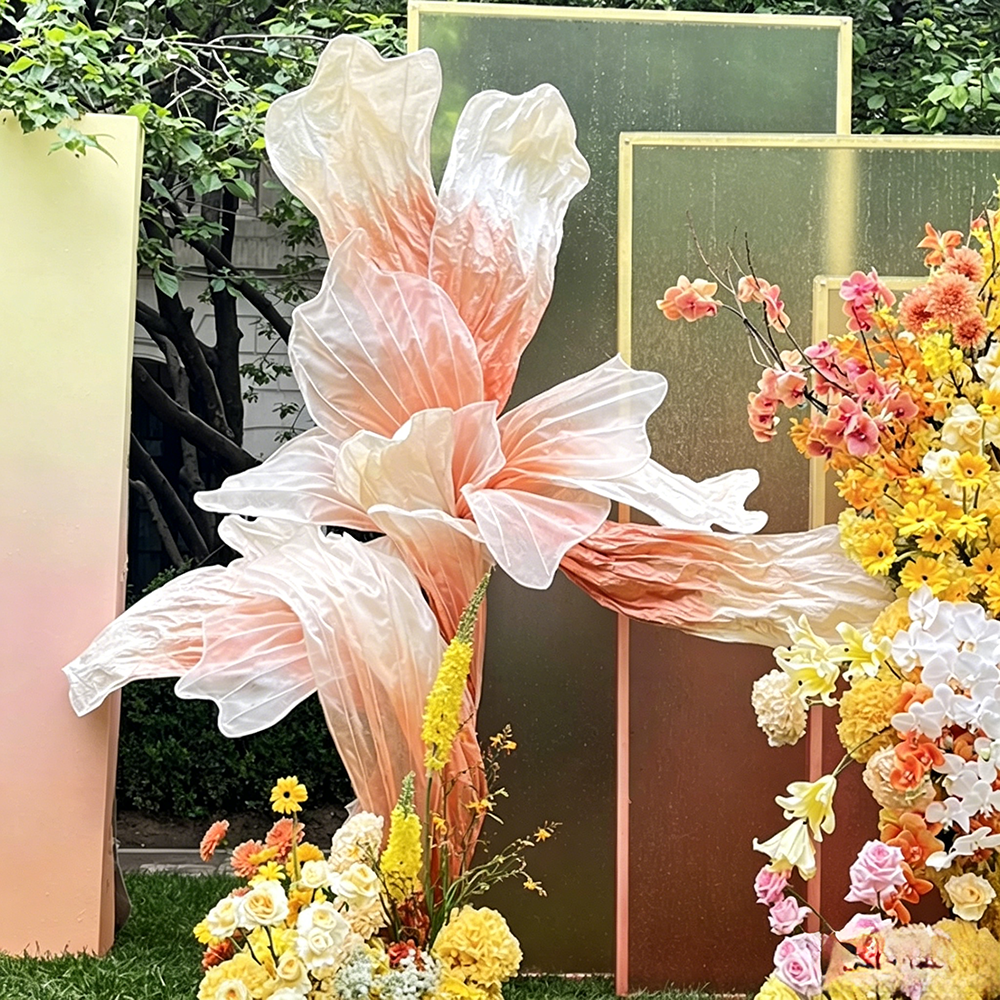Flowerva Sheer Veil Form Stand Premium Decor