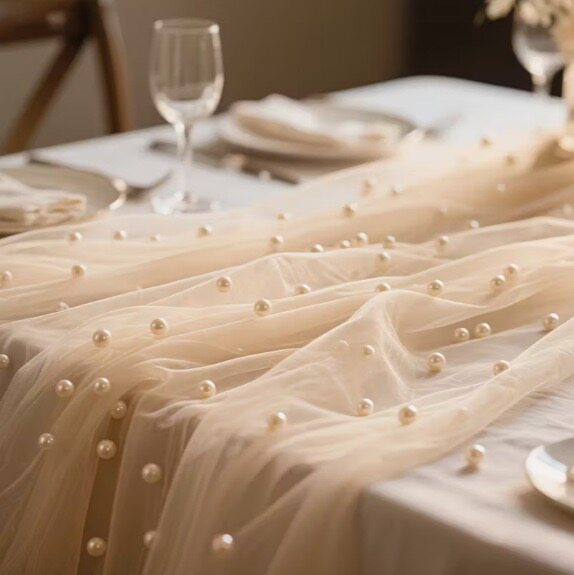 Flowerva Pearl Tulle Table Runner